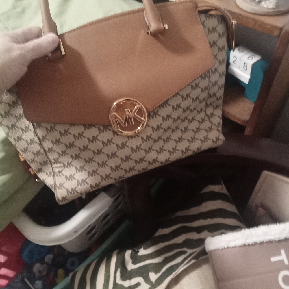 Mk purse